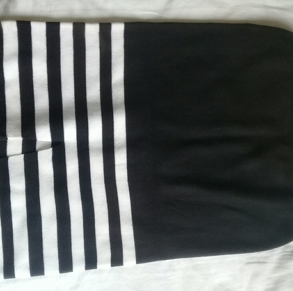 Skirt - Picture 3 of 3